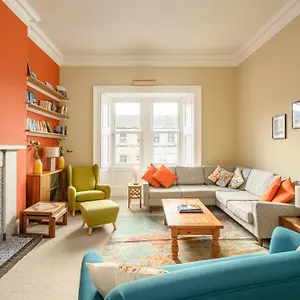 5-br 3-bth Newington - Modern & Spacious Edinburgh